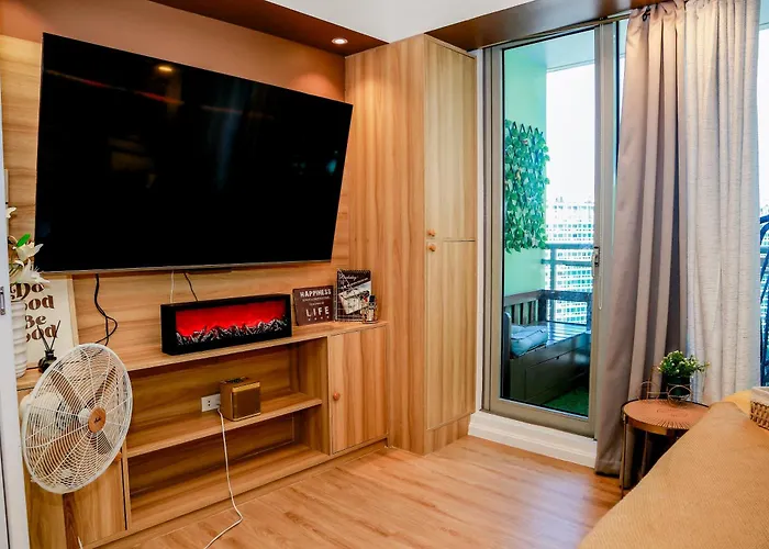 Проживание в семье Azure Urban Staycation 1 Bedroom View, 18th Floor Манила