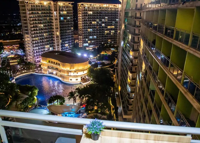 Azure Urban Staycation 1 Bedroom View, 18th Floor Проживание в семье *